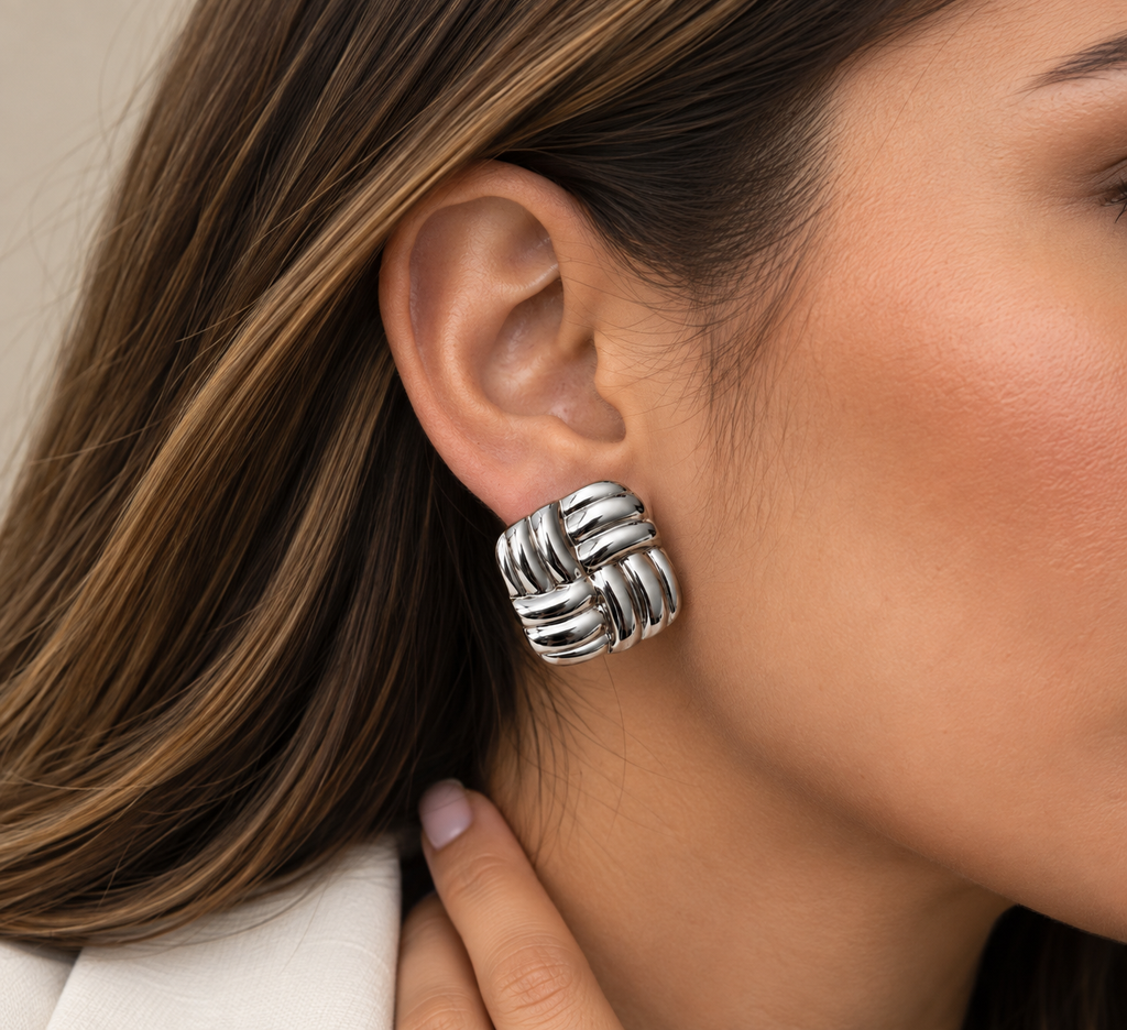 Aretes Entrelazados Plateados